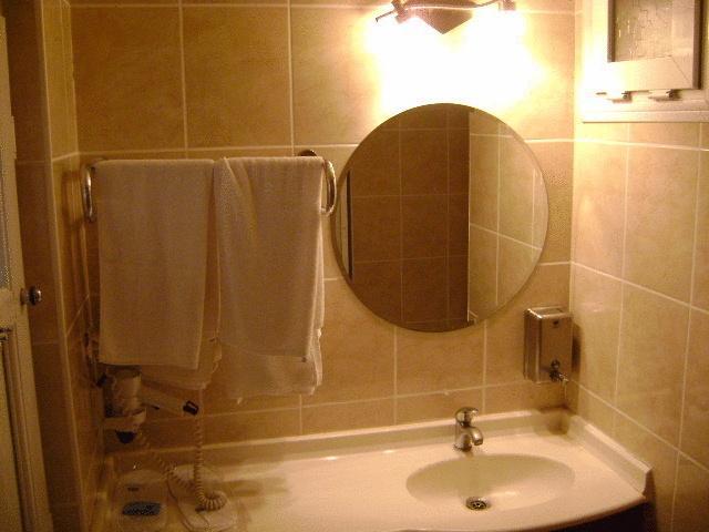 Metropolis Hotell Torbalı Rum bild