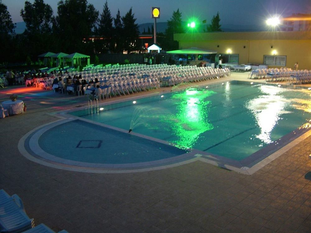 Metropolis Hotell Torbalı Exteriör bild