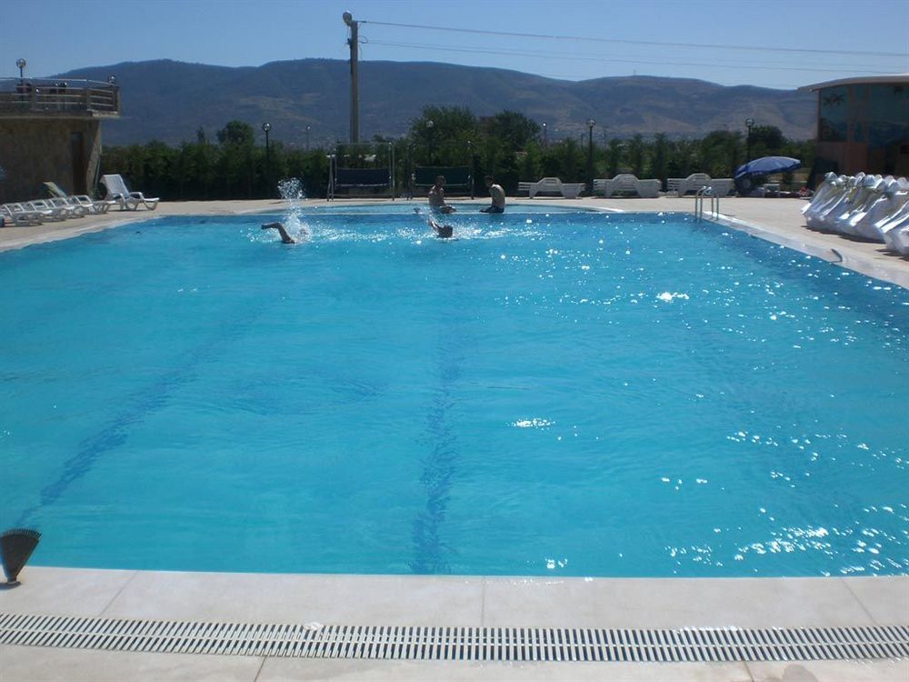 Metropolis Hotell Torbalı Exteriör bild