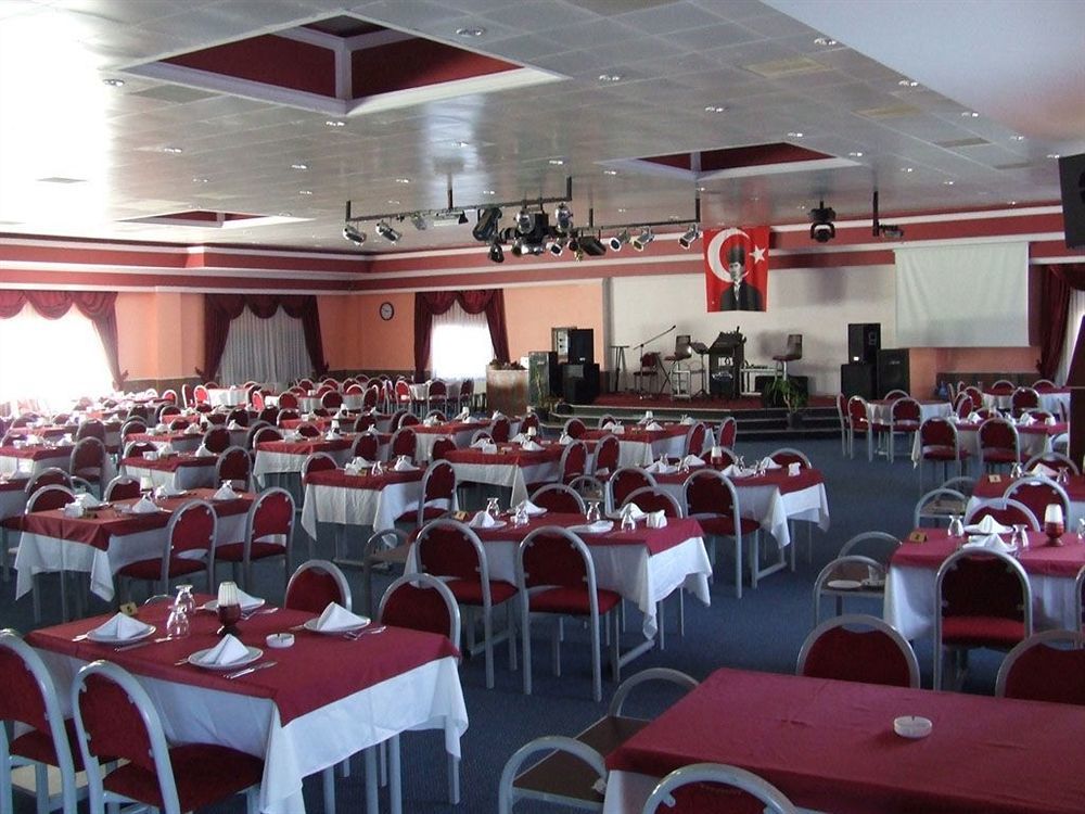 Metropolis Hotell Torbalı Exteriör bild