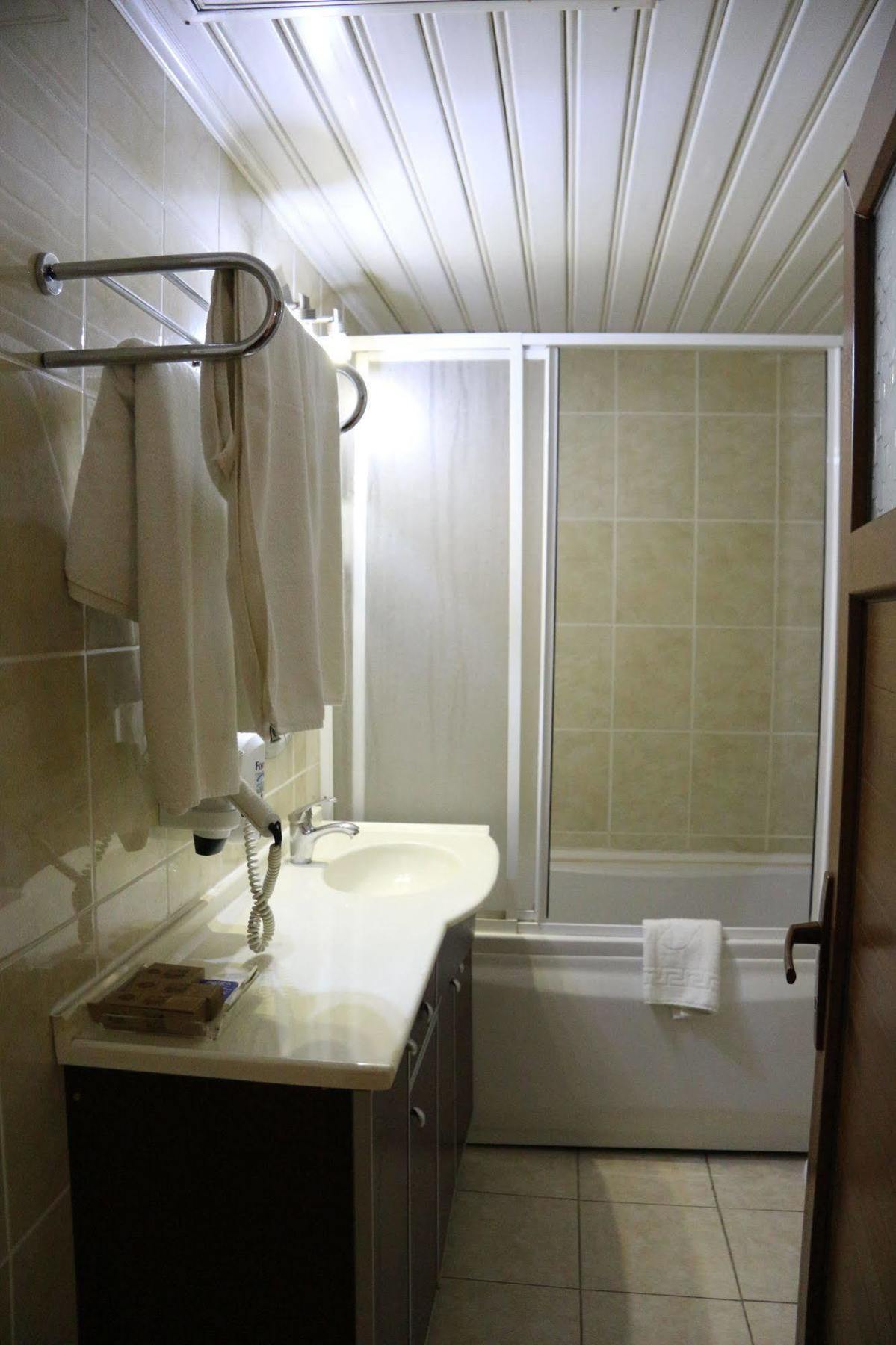 Metropolis Hotell Torbalı Exteriör bild